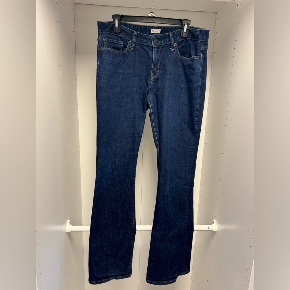 Gap long and lean dark rinse jeans. Size 30 long